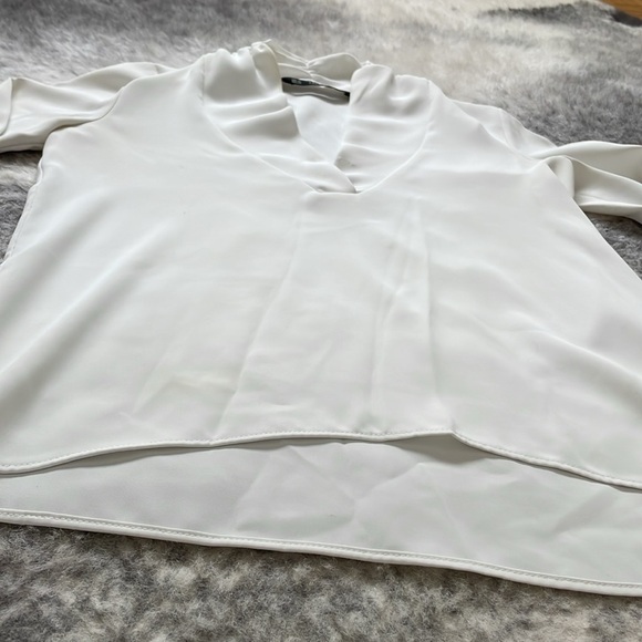 Zara V Neck Blouse - Picture 13 of 14
